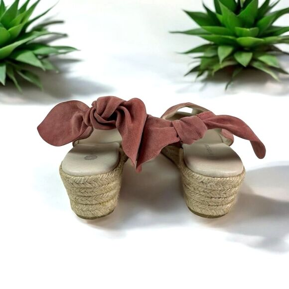 🆕 Eric Michael Suede Peep Toe Slingback Wedge Sandal with Bow - Picture 8 of 9